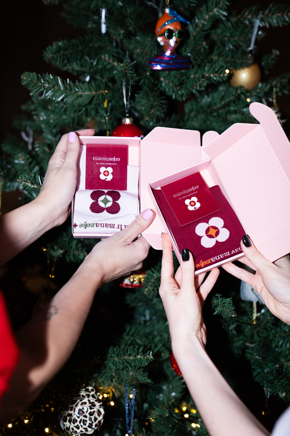 Šīs nav manas zeķes